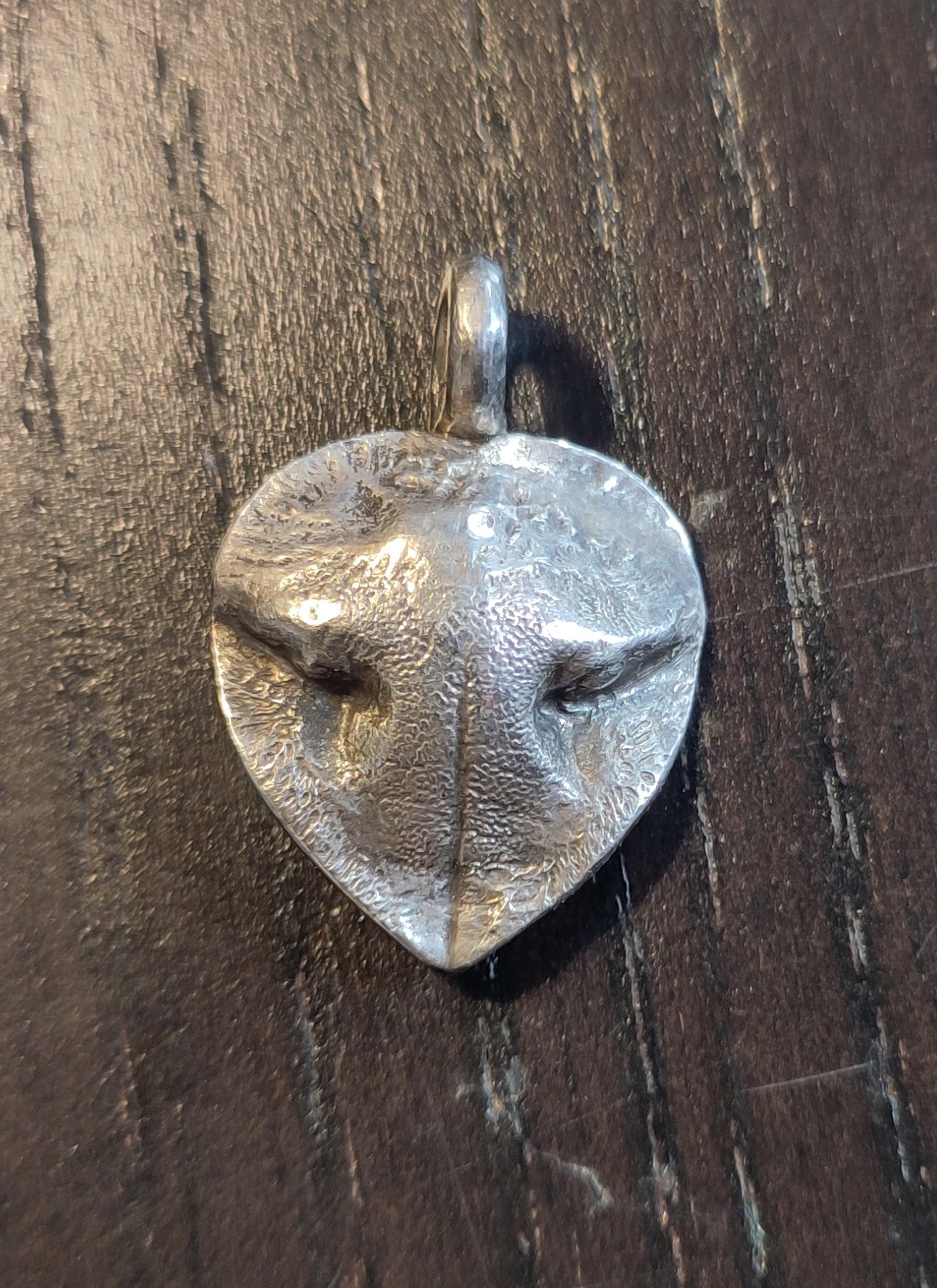Nasenabdruck Silberanhänger mit handgemachter Öse Herzform